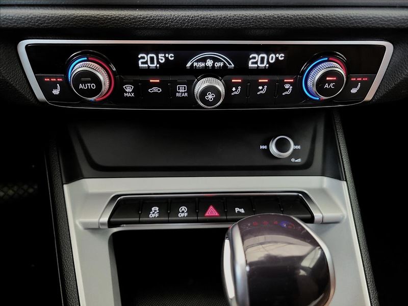 Audi Q3 1,5 TFSI,S-tronic,TFT,kůže - fotka 36 z 50