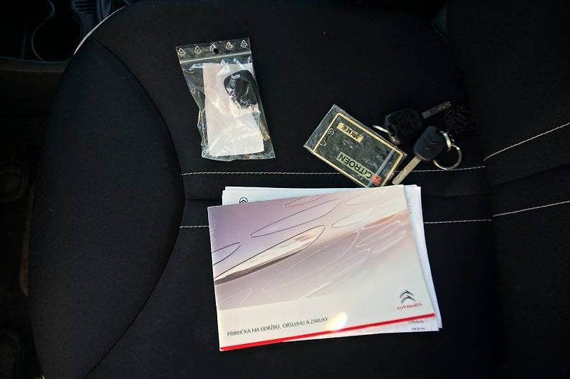 Citroën C1 (2013) TENDENCE 1,0i 50 kW - fotka 32 z 39