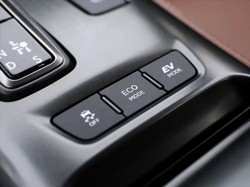 Lexus LBX 1,5 HEV Relax FWD 67kW CZ - fotka 31 z 39