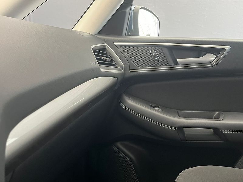 Ford Galaxy 2.5 HEV 7 míst po servise - fotka 23 z 44