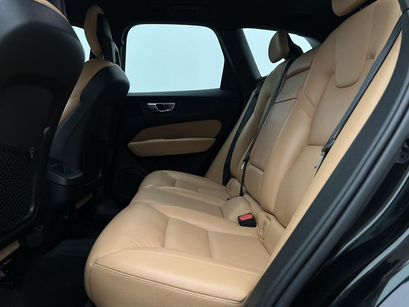 Volvo XC60 D4 AWD INSCRIPTION AUT CZ - fotka 6 z 42