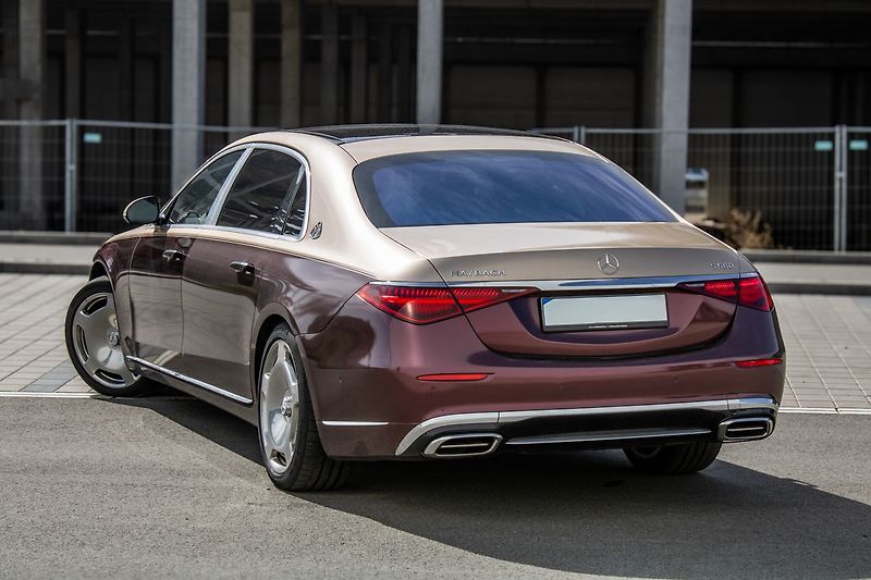 Mercedes-Benz Třídy S - fotka 7 z 47