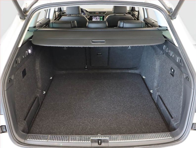 Škoda Superb (2020) Scout 2.0 TSI, ČR, NAVI - fotka 14 z 23