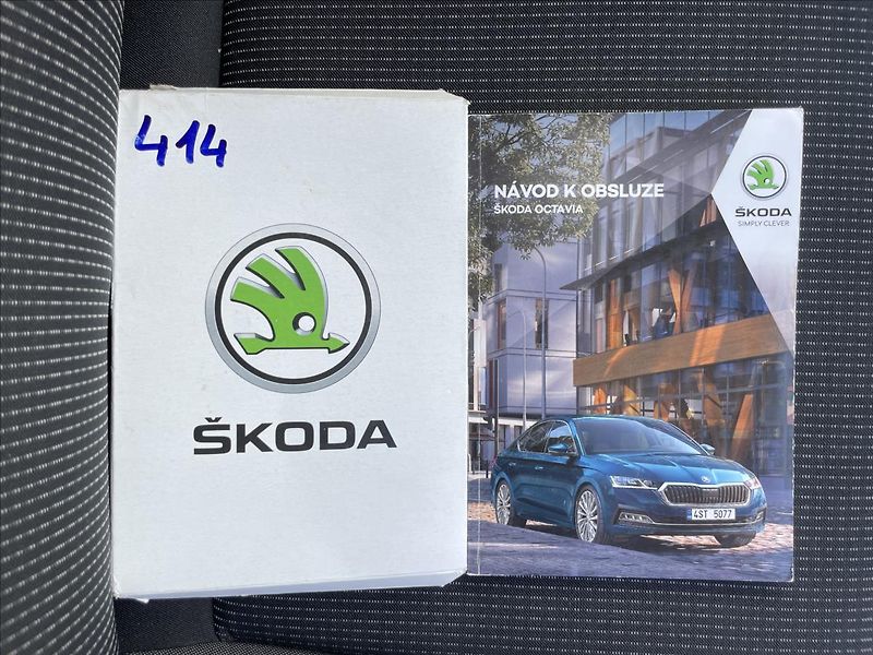Škoda Octavia 2,0 TDI Combi Style Plus LED - fotka 18 z 22