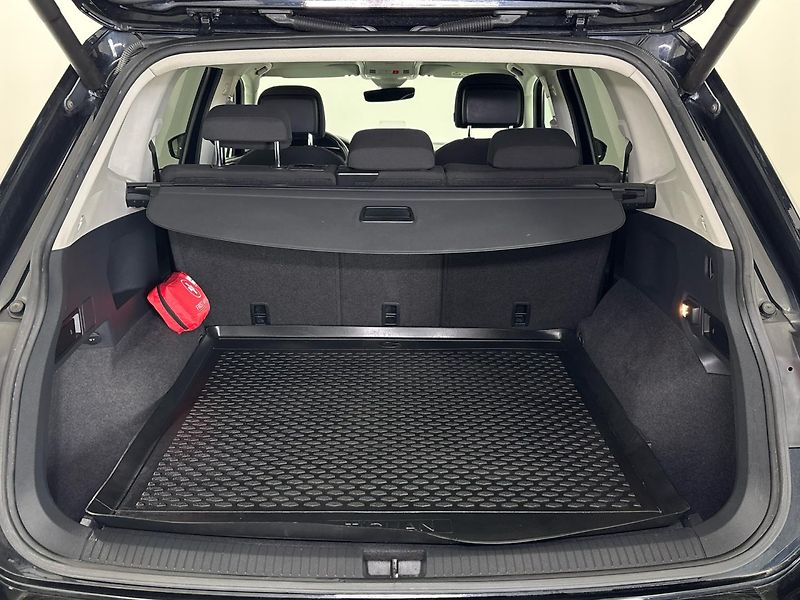 Volkswagen Tiguan Highline 4MOT DSG - fotka 10 z 30