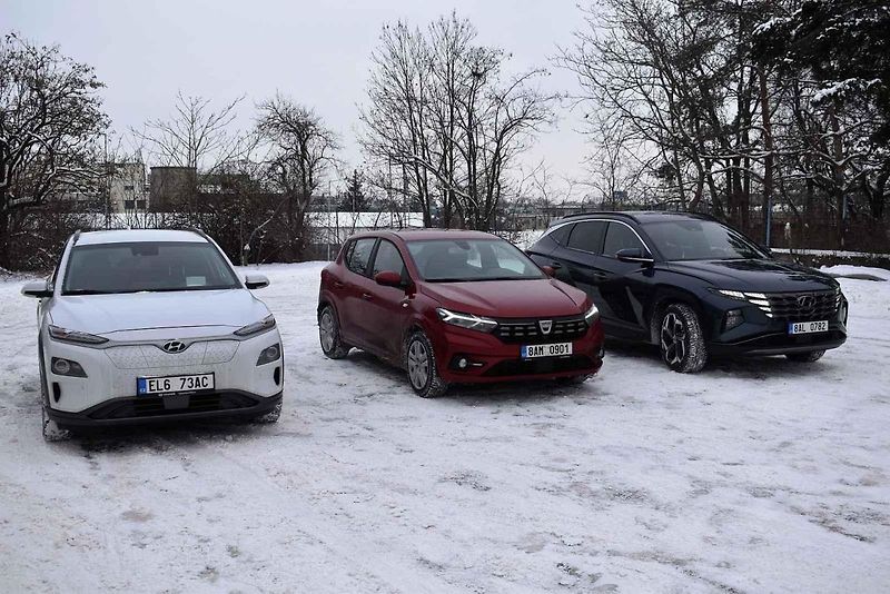 Vyzkoušeli jsme, za jak se promrzlý interiér aut vyhřeje na dvacet stupňů Celsia