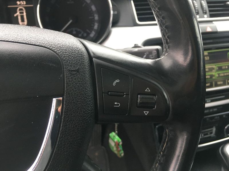 Škoda Superb (2011) II 2.0 TDi 4X4 125 kW - fotka 14 z 34