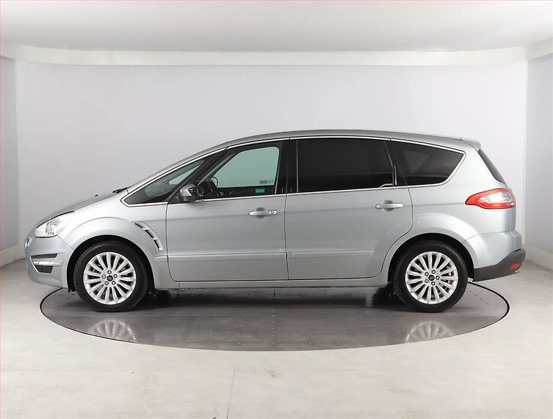 Ford S-MAX (2012) Titanium 2.0 TDCi, Automat - fotka 3 z 21
