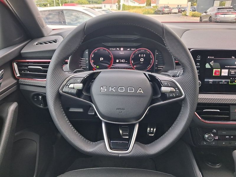 Škoda Kamiq MonteCarlo 1,0TSI 85kW - fotka 10 z 11