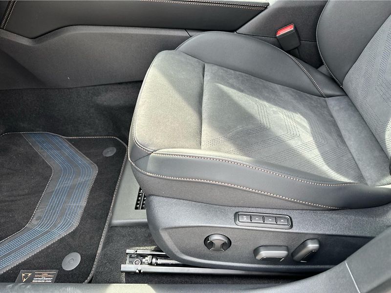 Seat Leon SP 1,5 eTSI - fotka 21 z 25