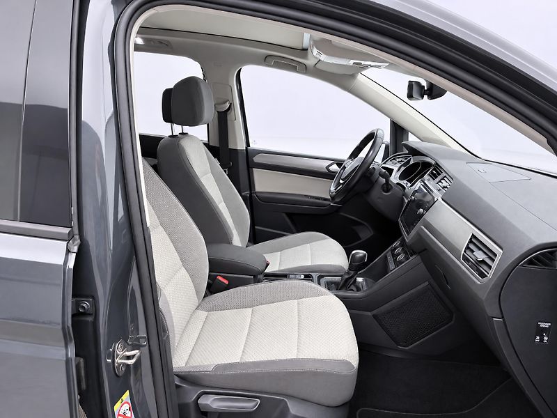 Volkswagen Touran 2,0 TDI DSG Panorama 1.Maj. - fotka 12 z 32