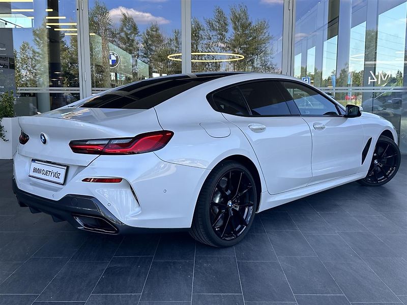 BMW Řada 8 840i xDrive - fotka 2 z 11