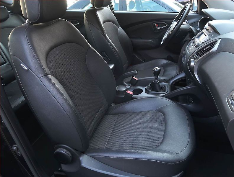 Hyundai ix35 (2014) 1.7 CRDi, Serv.kniha, Kůže - fotka 9 z 15