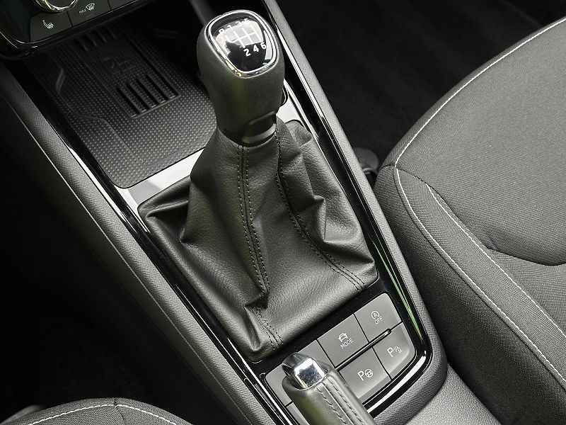 Škoda Scala 1.0TSi 116PS Monte Carlo Matri - fotka 35 z 46
