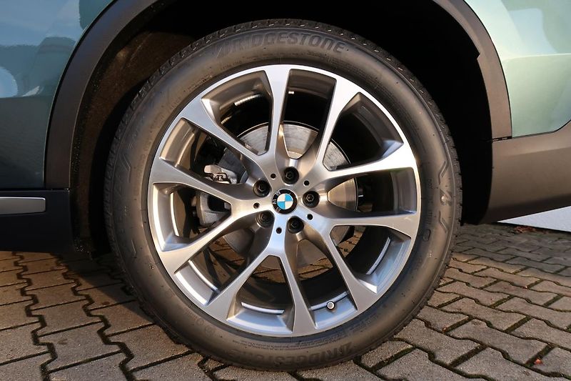 BMW X5 xDrive30d - fotka 6 z 6