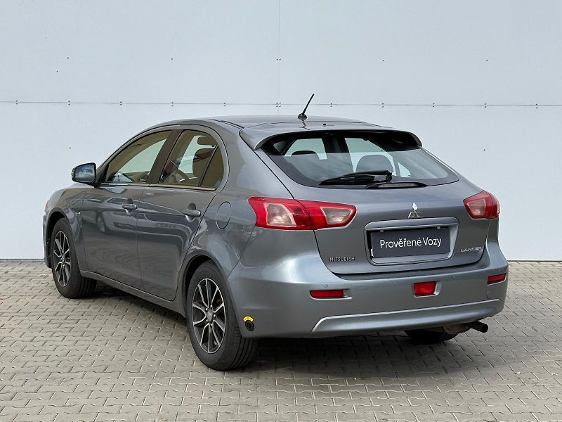 Mitsubishi Lancer 1.6i 86kW LPG - fotka 7 z 28