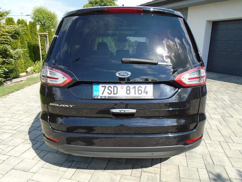 Ford Galaxy 2.0EcoBlue 140kW 8AT Titanium  - fotka 6 z 43