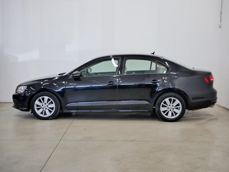 Volkswagen Jetta - fotka 3 z 25