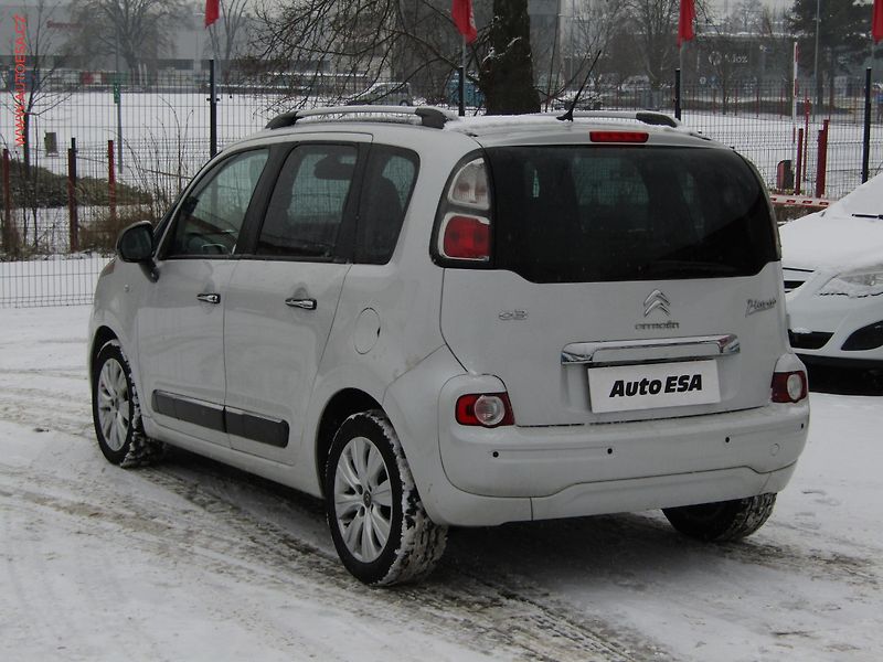 Citroën C3 Picasso (2015) 1.2i, Exclusive, navi, panor - fotka 6 z 17