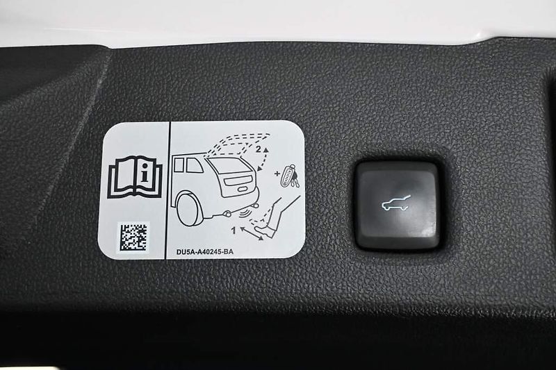 Ford Kuga (2021) 2.5 VIGNALE VIRTUAL LED ACC BO - fotka 34 z 48