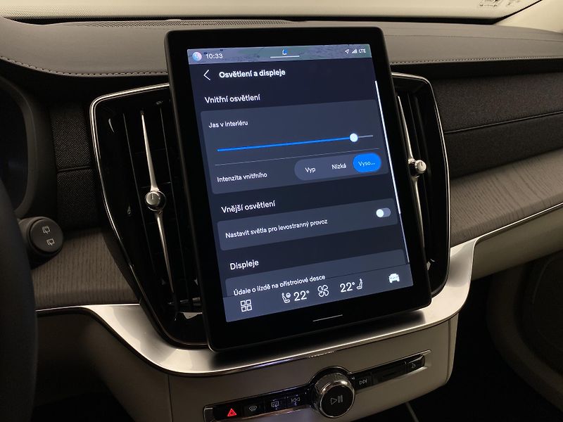 Volvo XC90 T8 AWD RECHARGE  REZERVACE - fotka 57 z 67