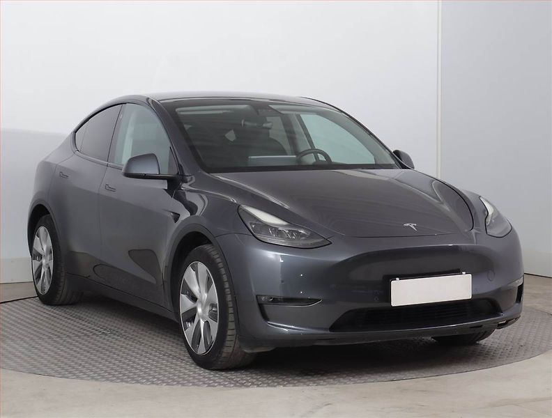 Tesla Model Y (2022) Long Range AWD 79kWh, SoH 89% - fotka 1 z 24