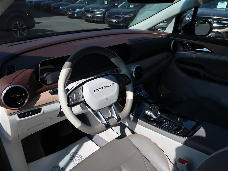 Dongfeng U-Tour 1,5 T,130kW,1majČR,Exclusive - fotka 9 z 35