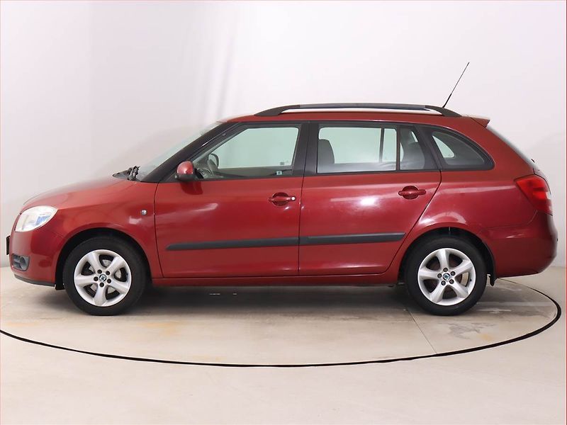 Škoda Fabia (2008) Ambiente 1.2 12V, Serv.kniha - fotka 3 z 15