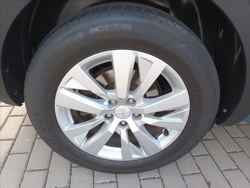 Peugeot 5008 1,6 HDI,88KW,ČR,7MÍST,NAVI,TZ, - fotka 23 z 46