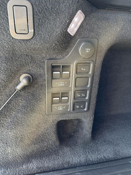 Land Rover Discovery (2019) Pro 7 osob - fotka 8 z 12