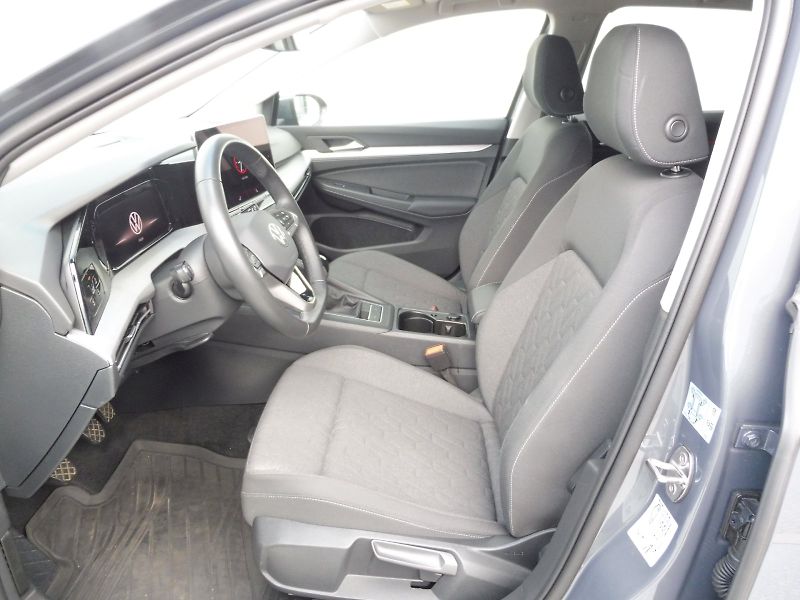 Volkswagen Golf (2025) People 1,5 TSI 85kW - fotka 7 z 26
