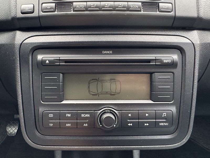 Škoda Fabia (2009) 1.4 16V Digi Klima Tempomat - fotka 12 z 50