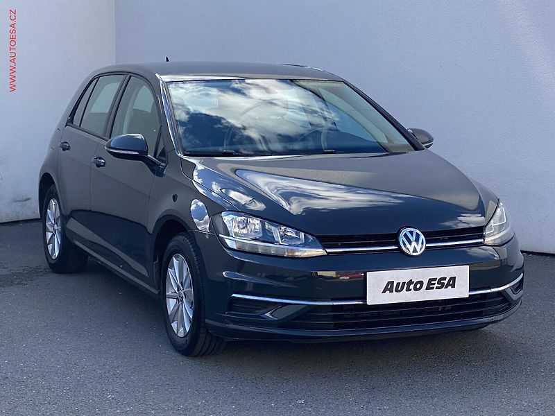 Volkswagen Golf (2018) 1.4 TSi, ČR, Comfortline - fotka 1 z 16