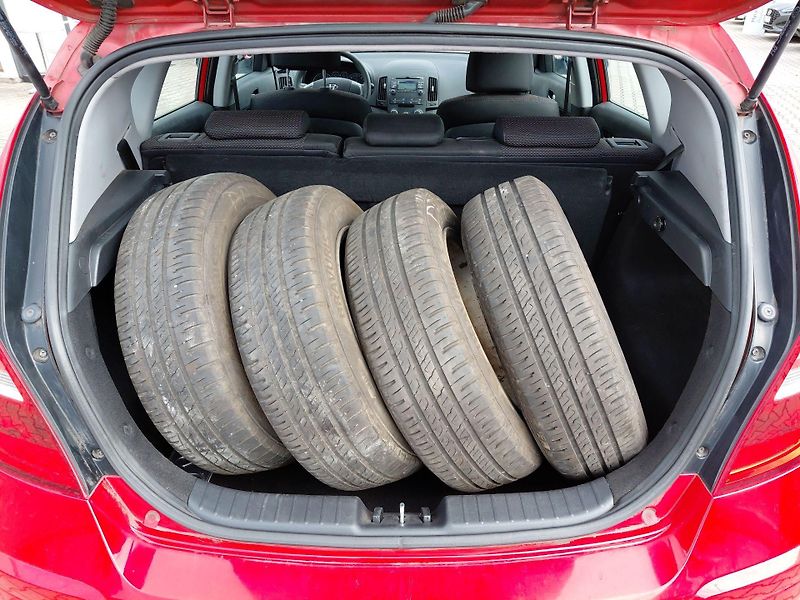 Hyundai i30 (2010) 1.4CVVT  - fotka 11 z 25