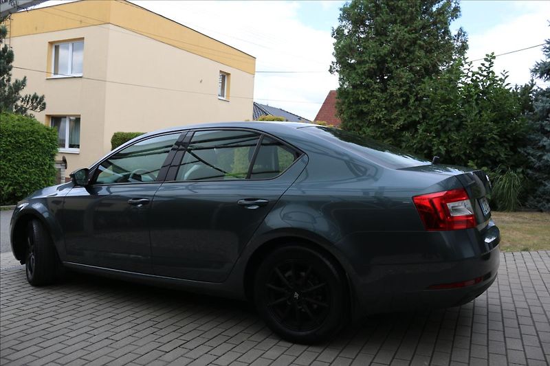Škoda Octavia 1,0 85KW,ČR, 62000km - fotka 8 z 36