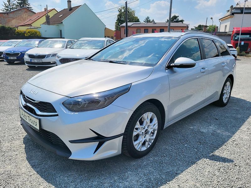 Kia Ceed 1.5 T-GDI 118kW Top SW *ČR - fotka 1 z 49