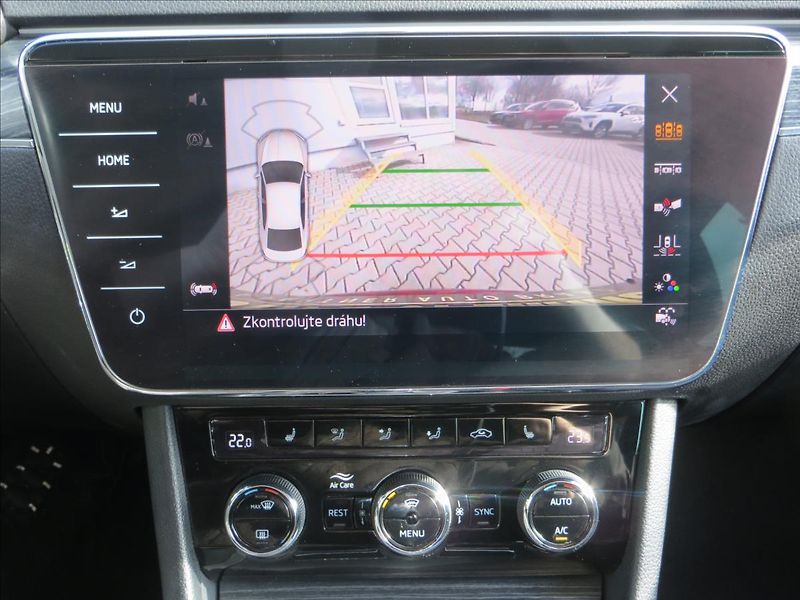 Škoda Superb 1,4 TSI PHEV DSG Style 115kW - fotka 17 z 25