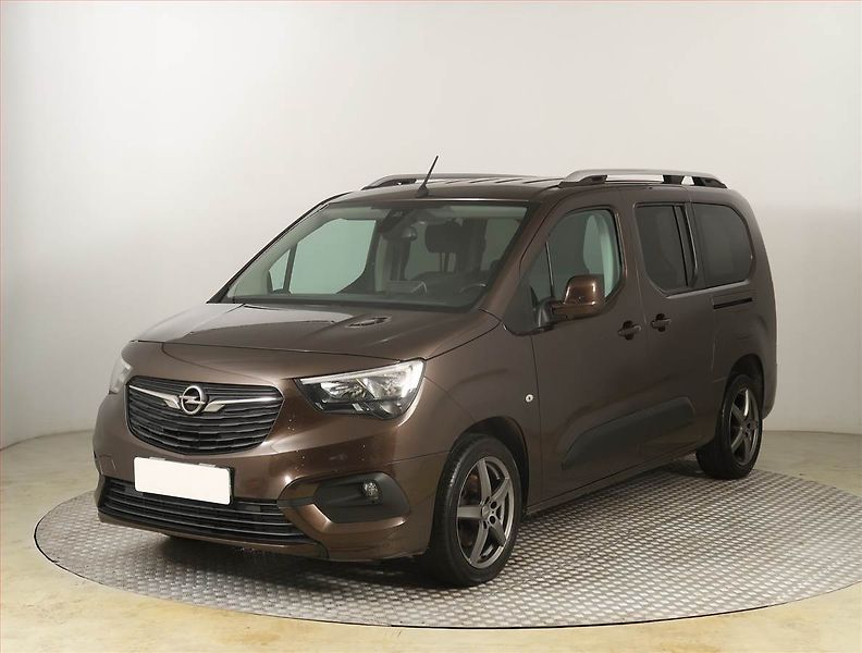 Opel Combo (2019) Maxi Enjoy 1.5 CDTI, 5Míst, ČR - fotka 2 z 20