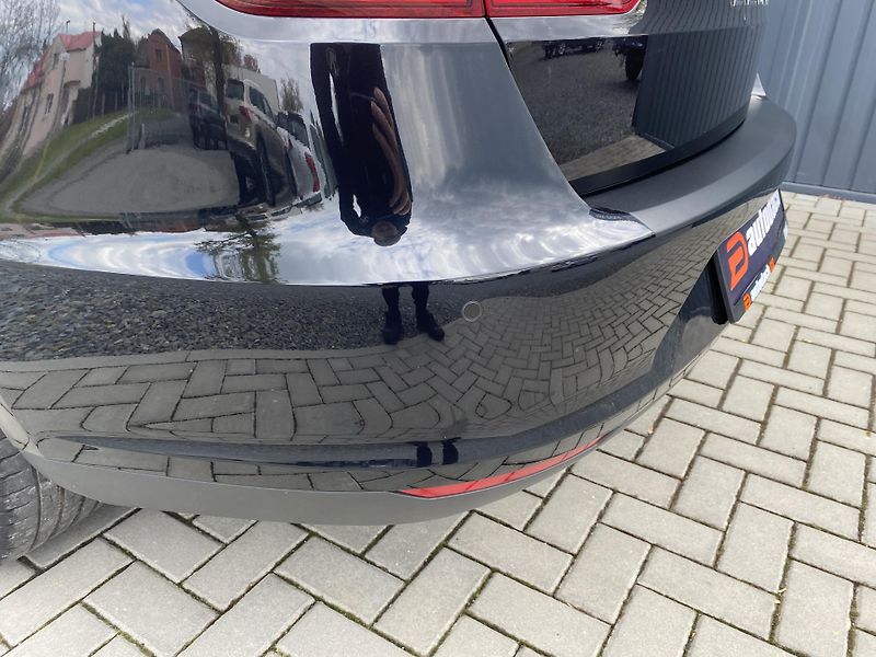 Seat Leon 1.4 TSI 92kW - 1xMAJ.- STYLE - fotka 11 z 41
