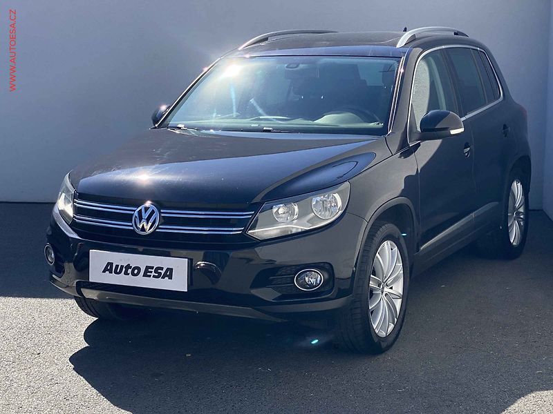 Volkswagen Tiguan (2011) 2.0 TDi 4x4, Track&Style, DSG - fotka 3 z 19
