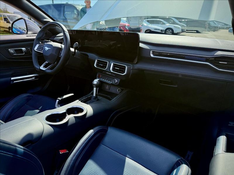 Ford Mustang 5,0 V8 328kW GT California AUT - fotka 17 z 51
