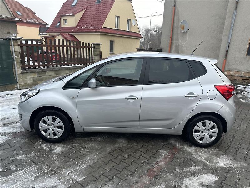 Hyundai ix20 1,6 AUTOMAT 1.majitel - fotka 8 z 23