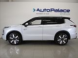 Mitsubishi Outlander 2,4 PHEV AWD Instyle TAŽNÉ - náhled 4