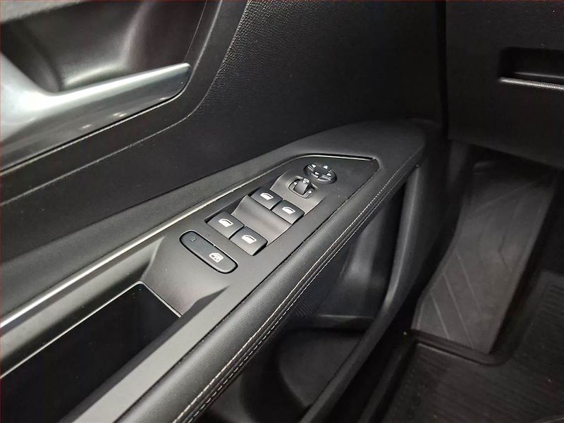 Peugeot 3008 (2019) Allure 1.6 PureTech, Automat - fotka 22 z 22