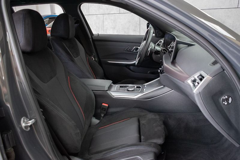 BMW Řada 3 320d xD ///M*ZÁRUKA*DPH*ČR 1.M - fotka 12 z 42