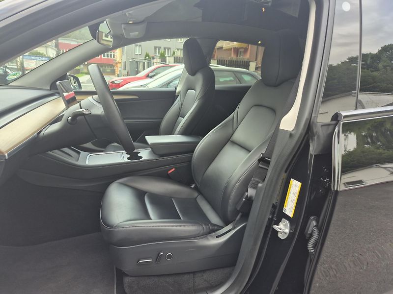Tesla Model Y LONG RANGE DUAL MOTOR TZ 91,0% - fotka 42 z 50