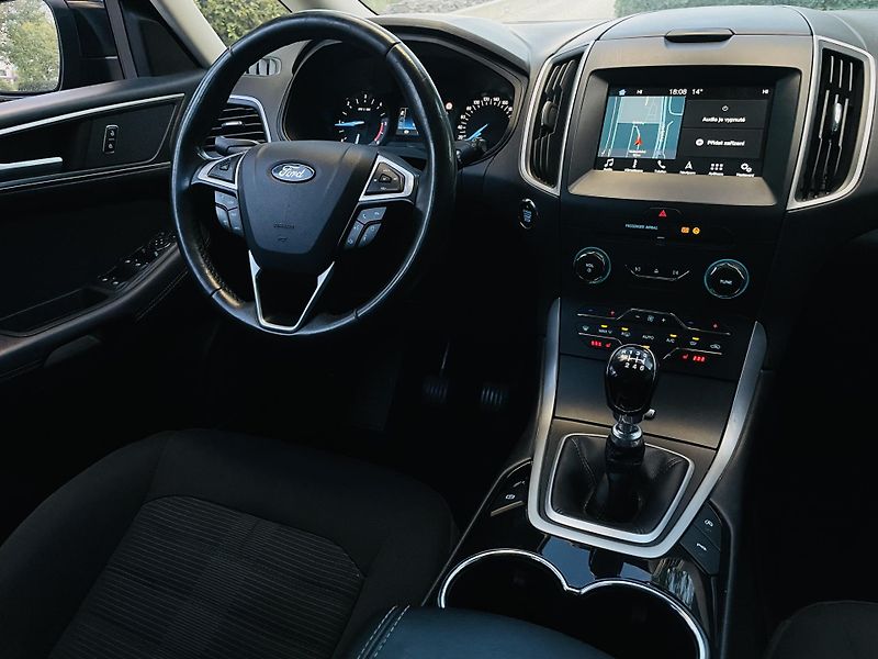 Ford Galaxy 2.0TDCi MANUÁL 7MÍST SENZORY - fotka 25 z 46
