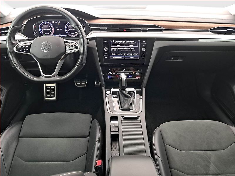 Volkswagen Arteon (2023) 2.0 TSI - fotka 8 z 18