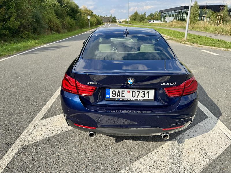 BMW Řada 4 (2017) BMW 440i xDrive Coupé F32 - fotka 8 z 27