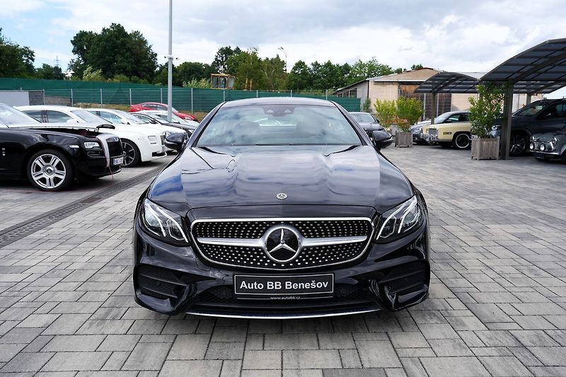 Mercedes-Benz Třídy E E 300d AMG Avantgarde/245 PS - fotka 1 z 34
